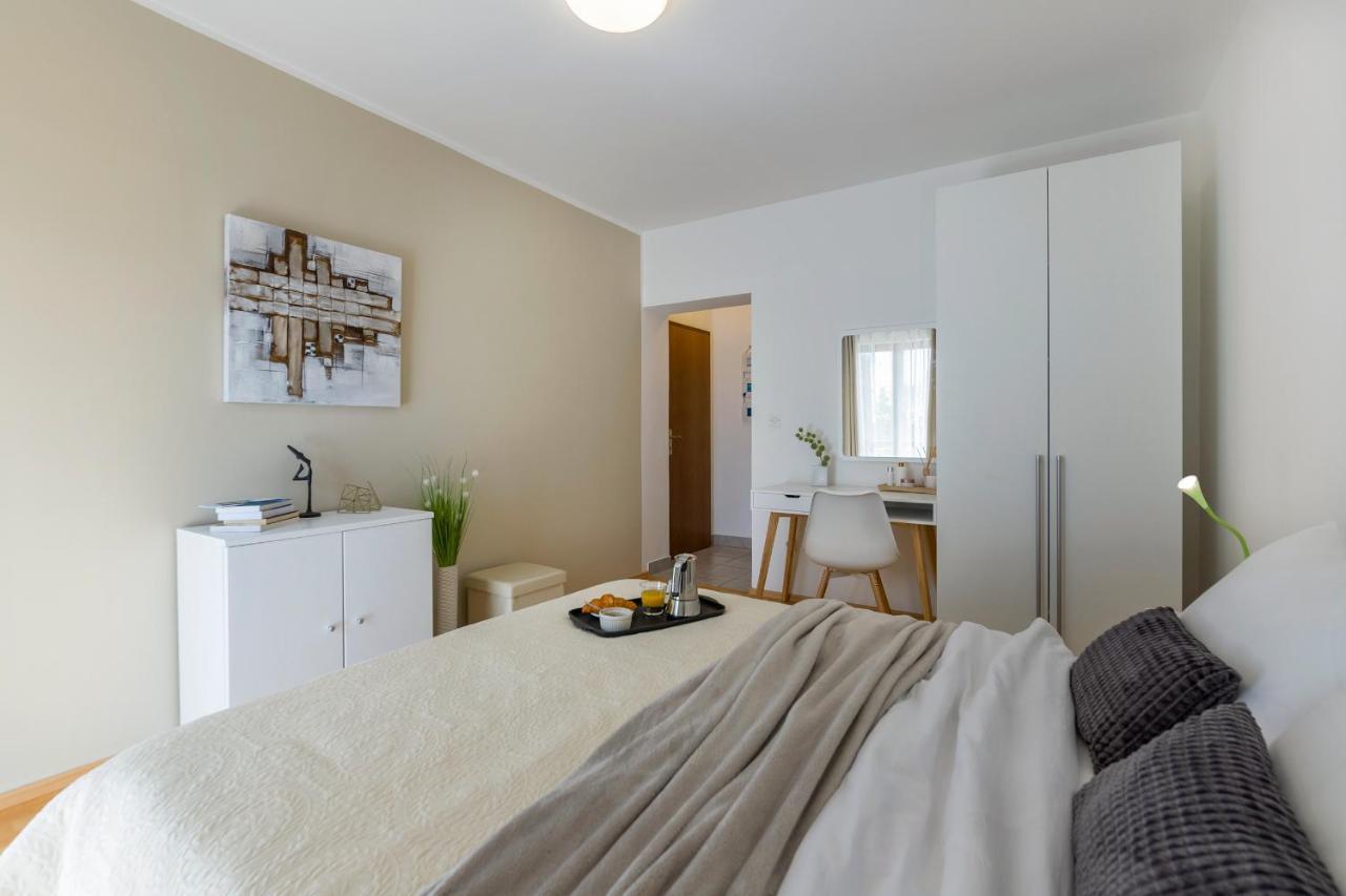 Apartments Antonio Medulin Exterior photo