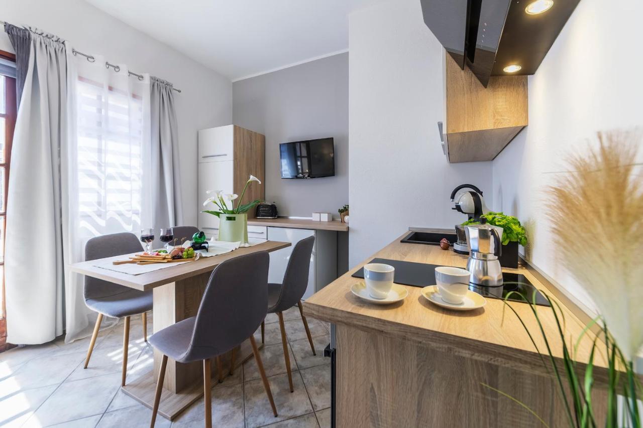 Apartments Antonio Medulin Exterior photo